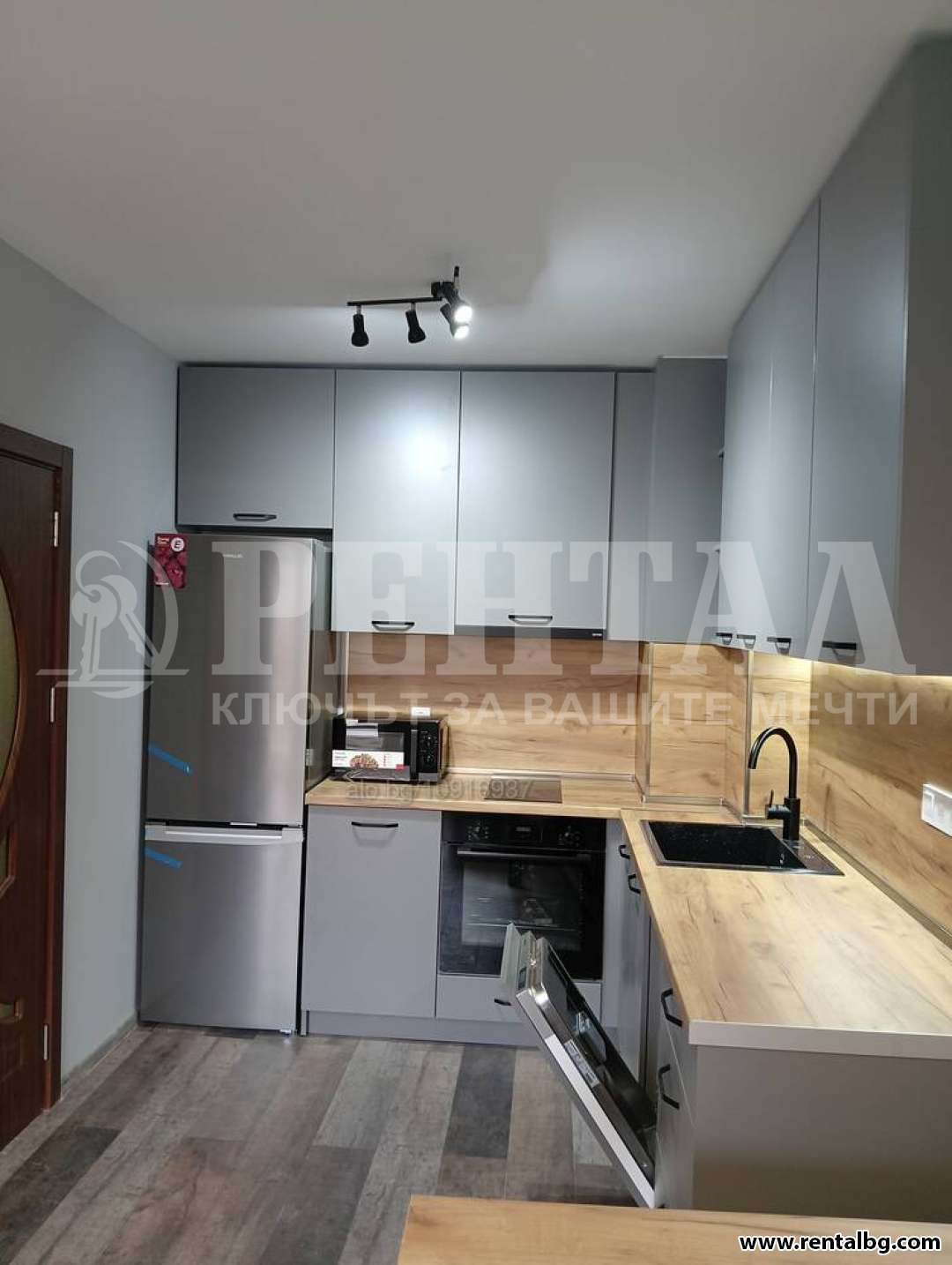 Просторен апартамент в Кючук Париж 1