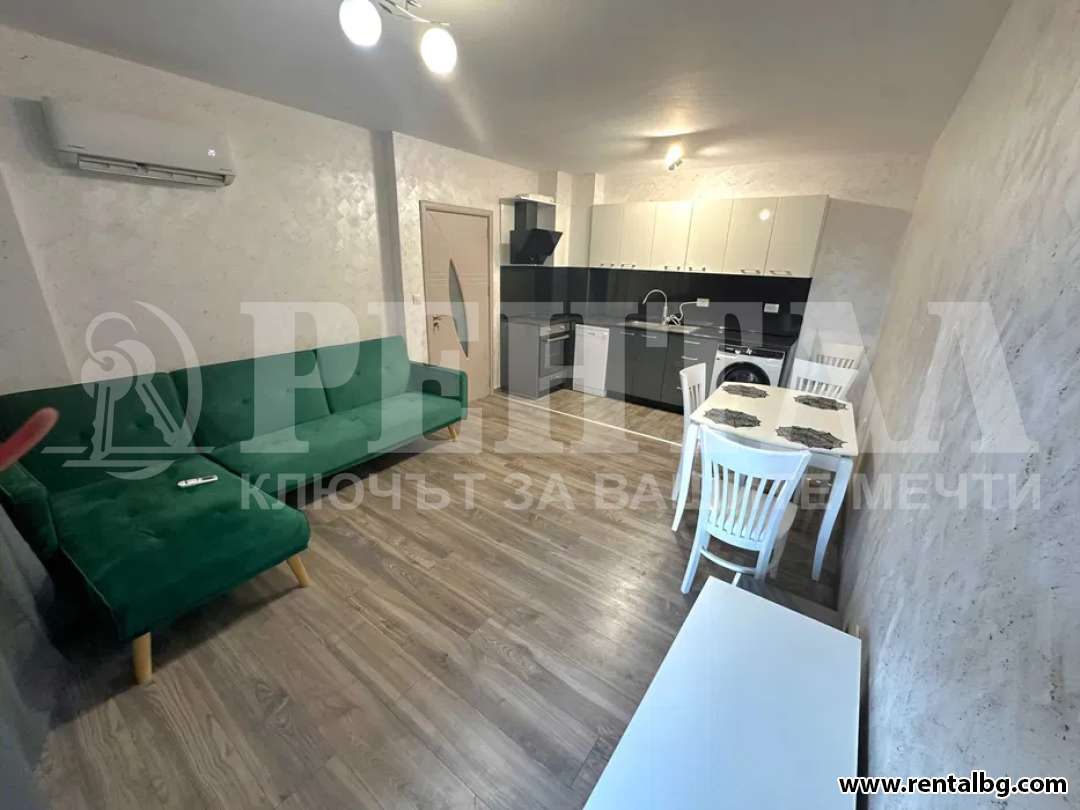 Просторен апартамент в Изгрев 3 3