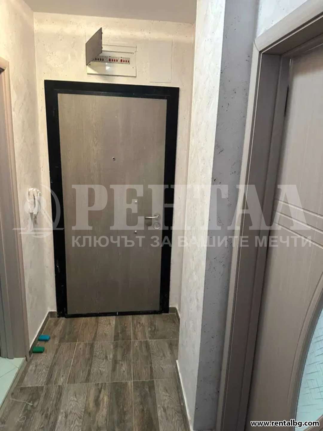 Просторен апартамент в Изгрев 3 5