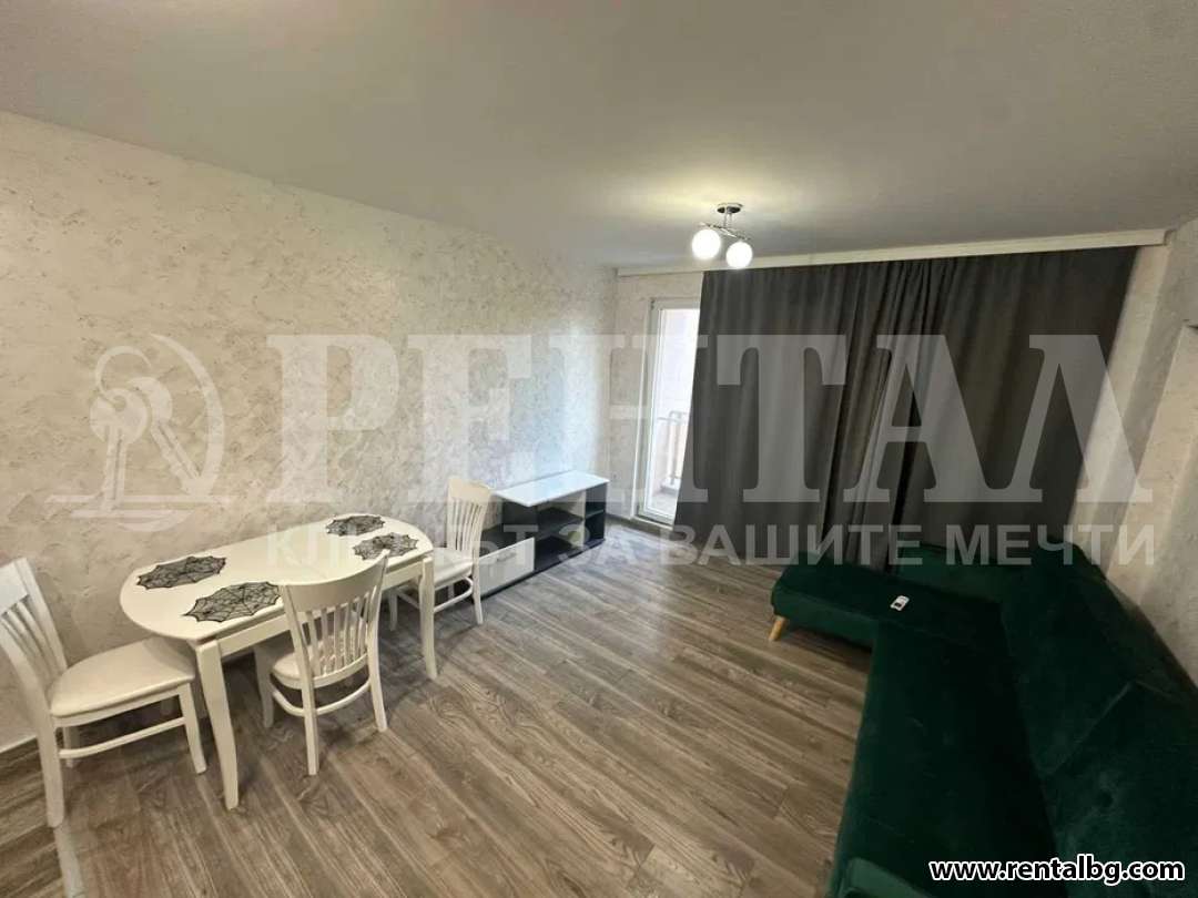 Просторен апартамент в Изгрев 3 9