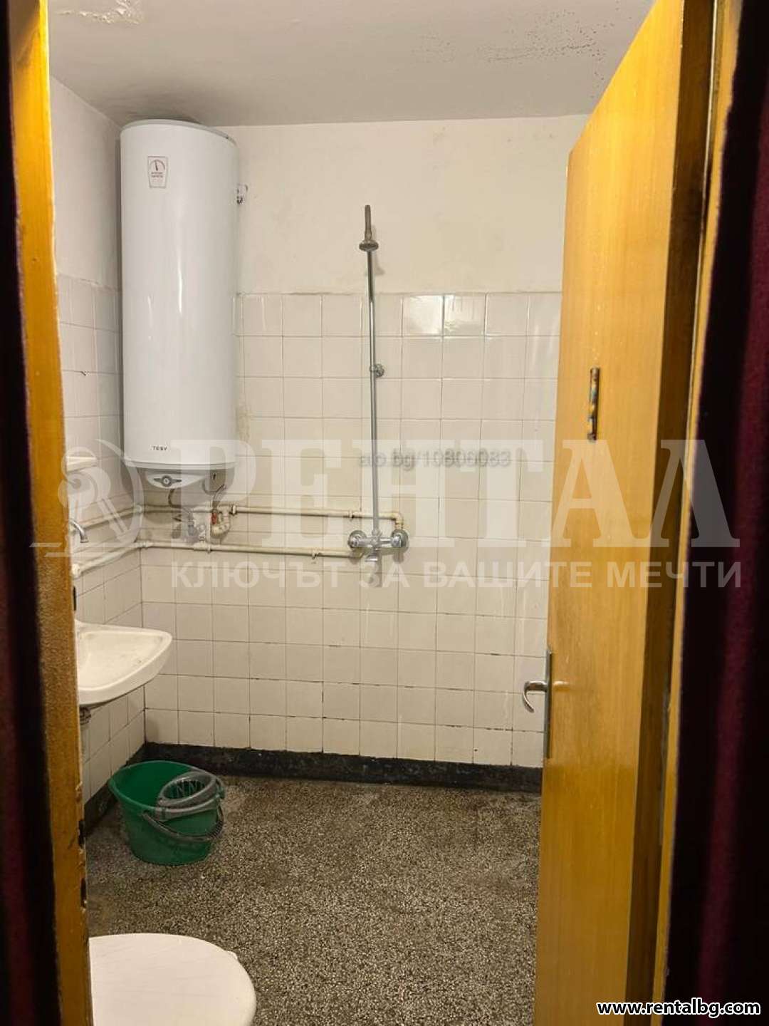 Уютен апартамент под наем в Смирненски 4 3