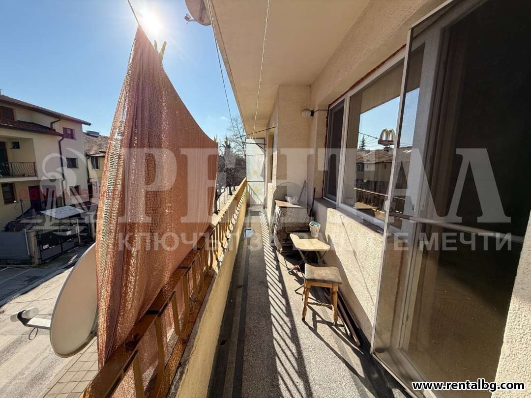 Просторен апартамент в Коматево 5 3