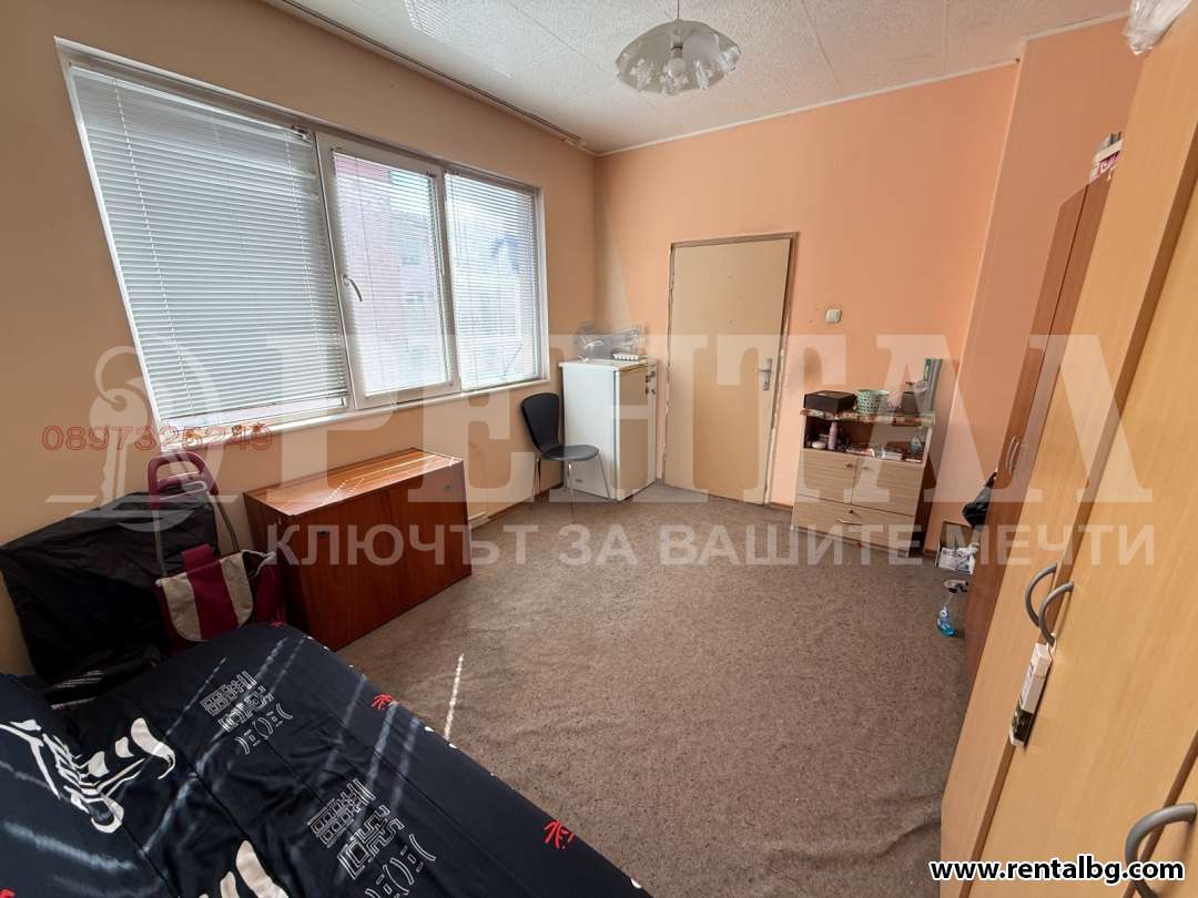 Просторен апартамент в Коматево 5 5