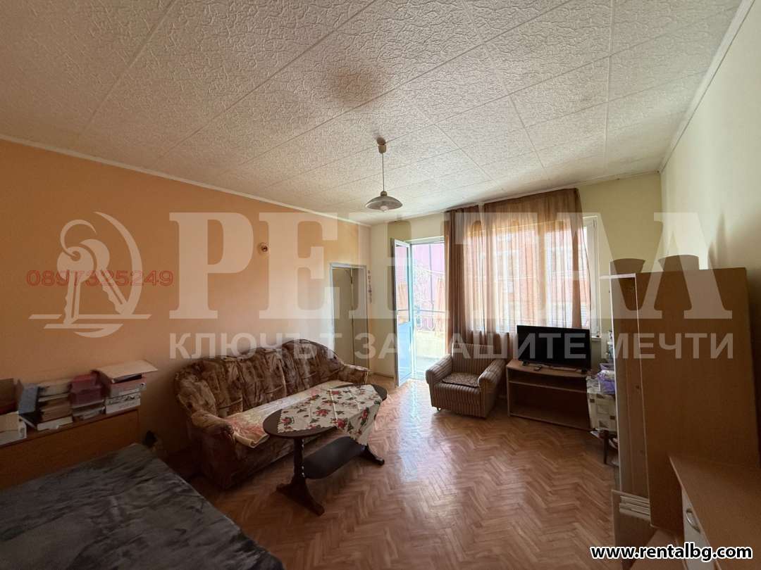 Просторен апартамент в Коматево 5 7