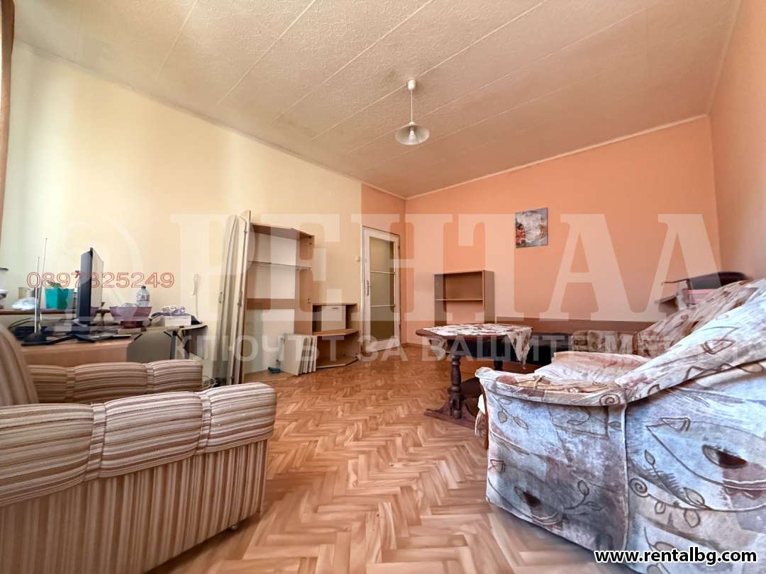 Просторен апартамент в Коматево 5 8